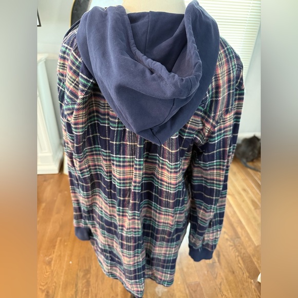 Uncharted Threads Soft Plaid Button Down Shirt Hooded - Navy  Flannel - Picture 6 of 6